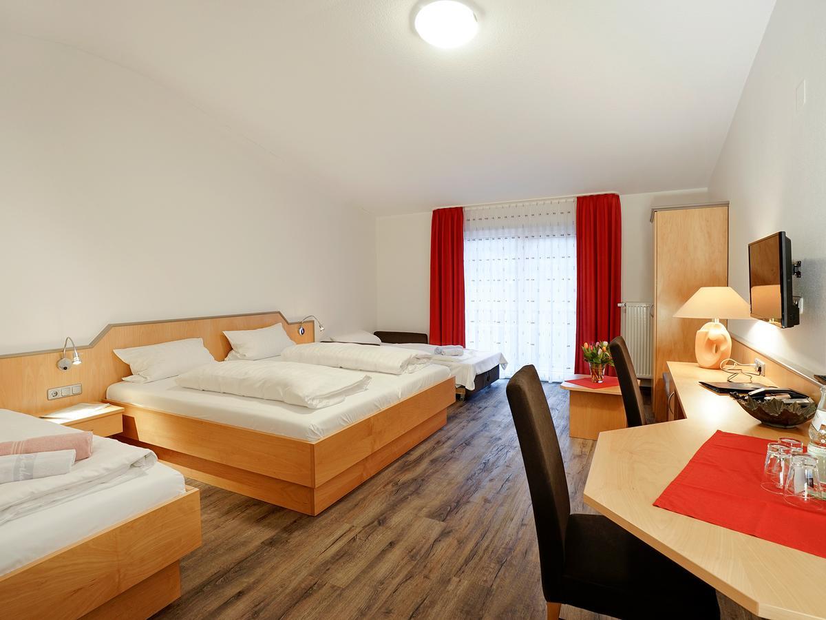 Hotel Gasthof Zum Biber Motten Exterior foto
