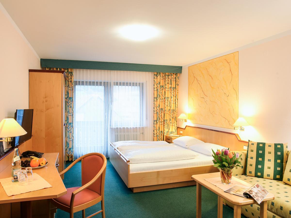 Hotel Gasthof Zum Biber Motten Exterior foto