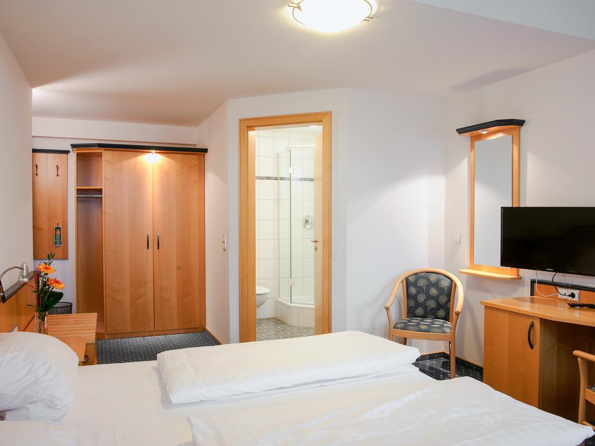 Hotel Gasthof Zum Biber Motten Exterior foto