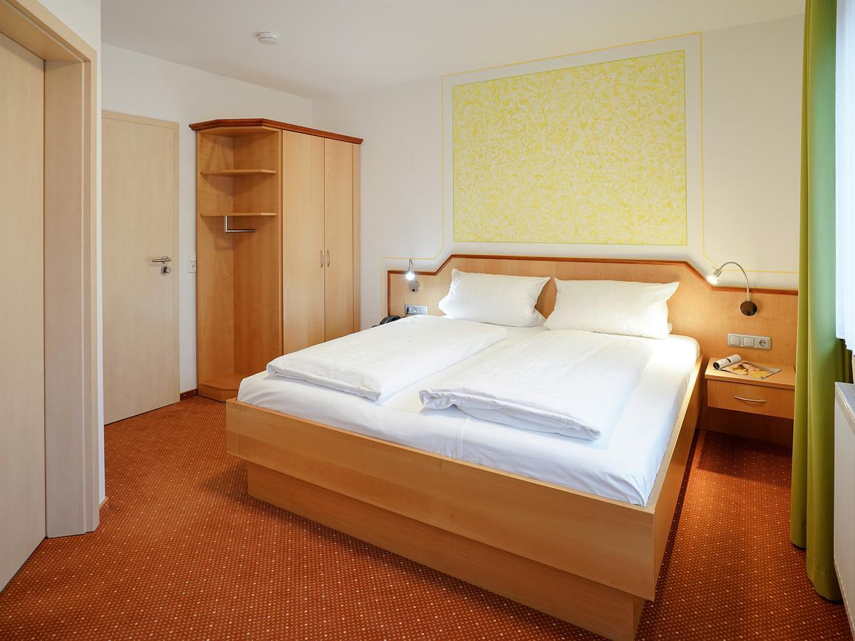 Hotel Gasthof Zum Biber Motten Exterior foto