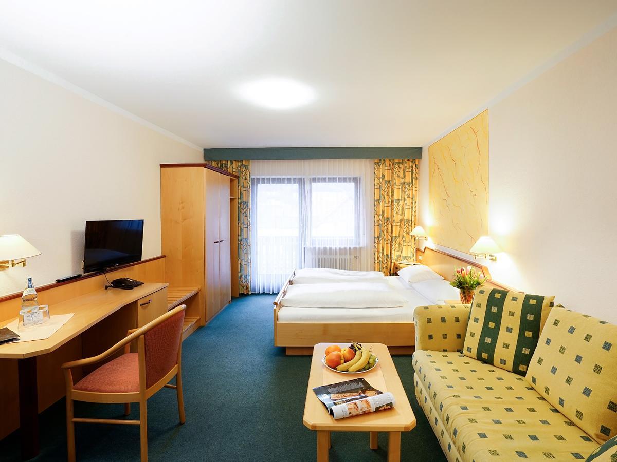 Hotel Gasthof Zum Biber Motten Exterior foto