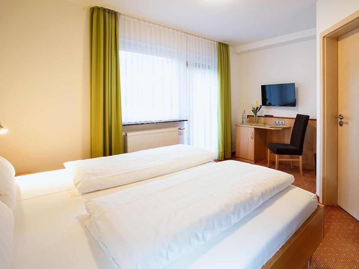 Hotel Gasthof Zum Biber Motten Exterior foto