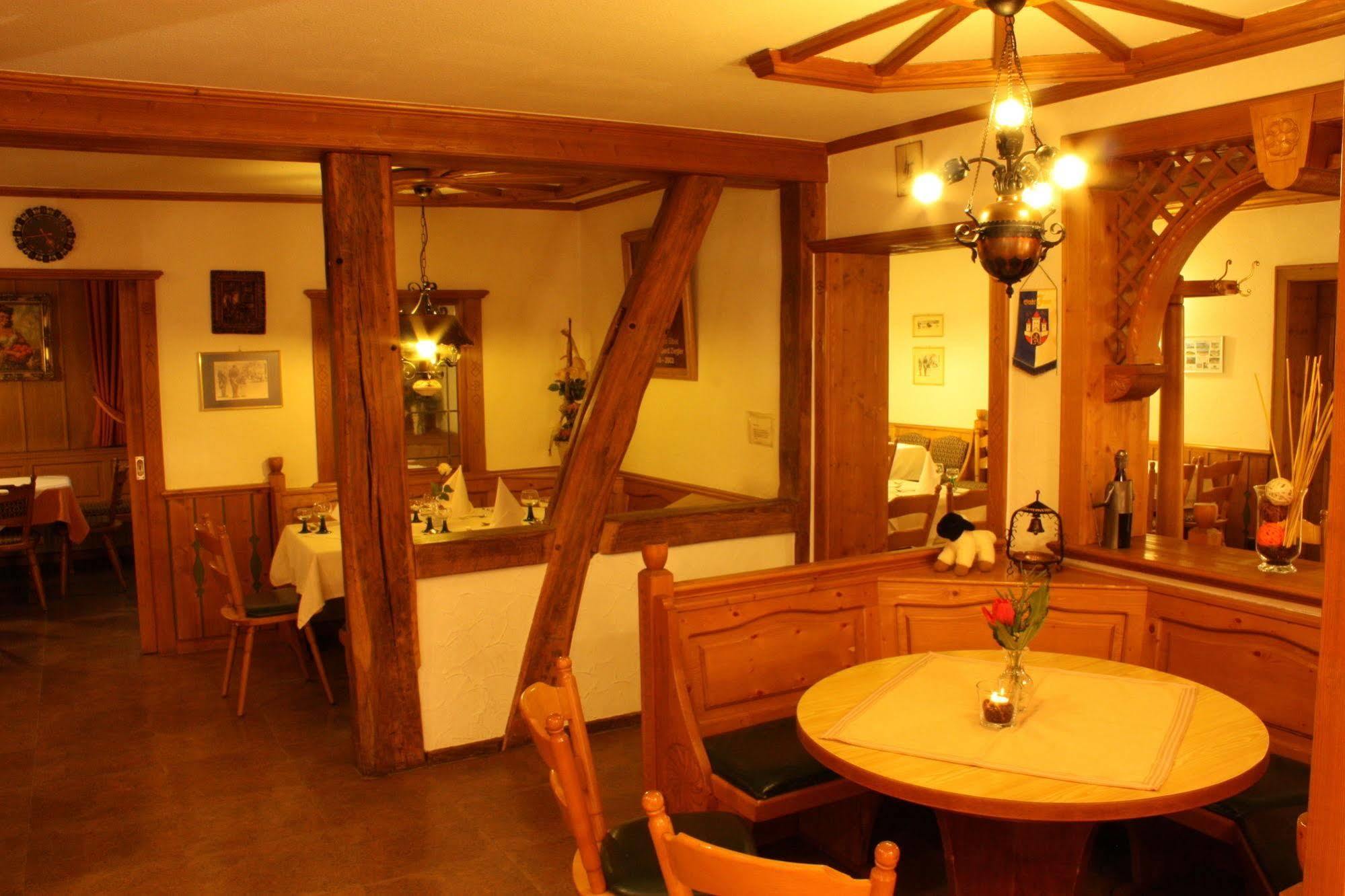 Hotel Gasthof Zum Biber Motten Exterior foto